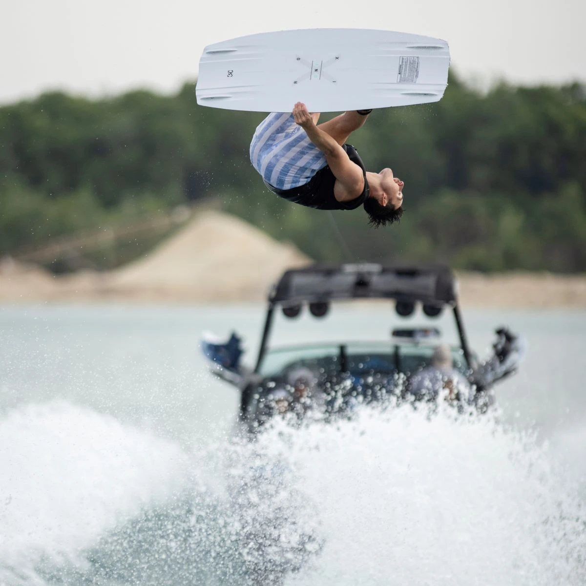 Ronix One Blackout Wakeboard 2022 - Image 3