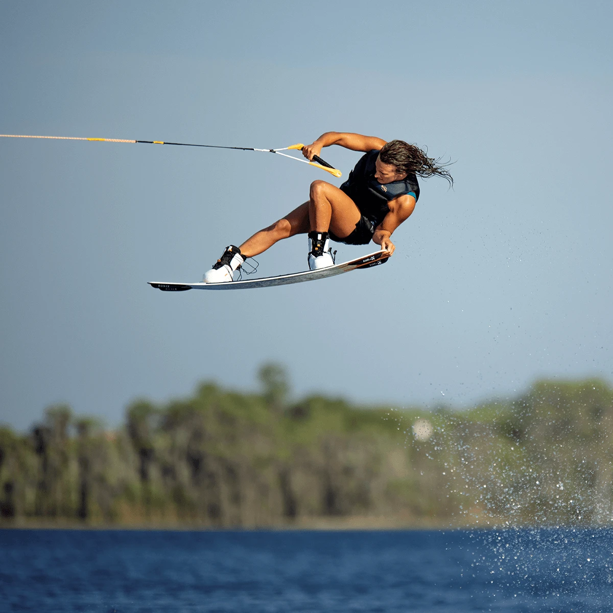 Ronix Rise Air Core 3 Women's Wakeboard 2023 - Image 4